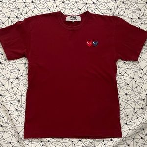 Comme Des Garçons Twin Hearts Short Sleeve T-Shirt in Burgundy Size M